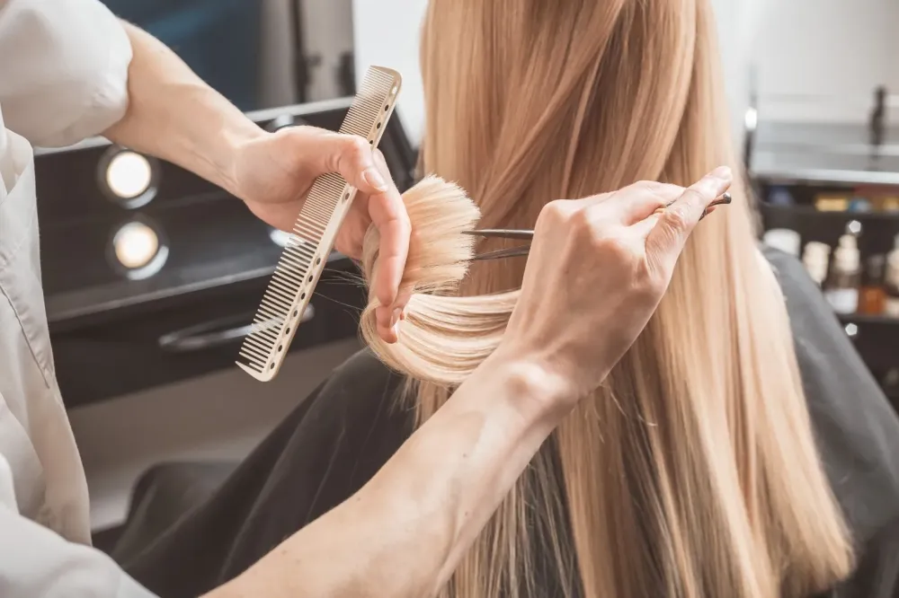 Coupe femme près de Hillion