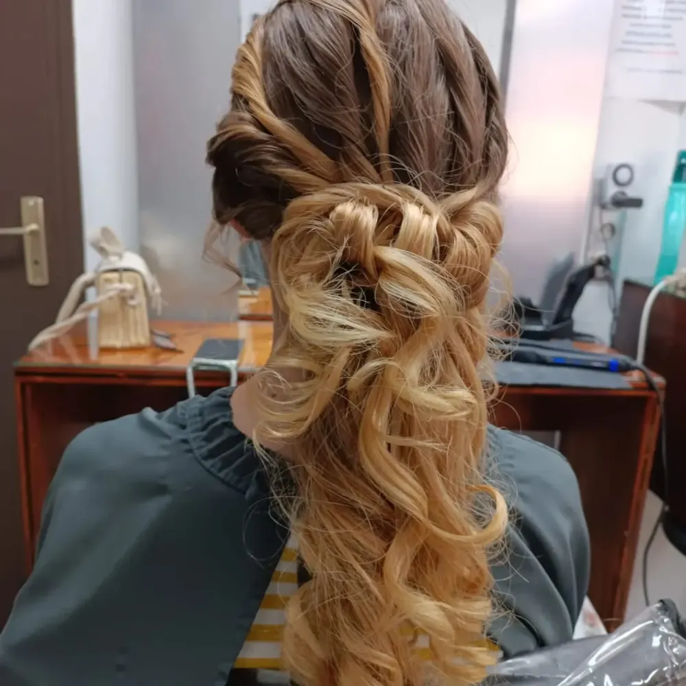 Coiffure évènemenwebp