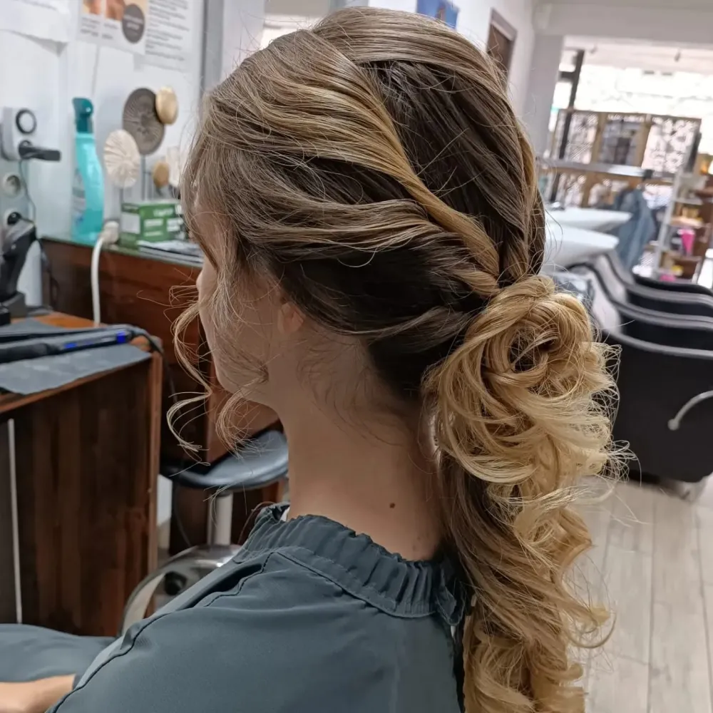 Coiffure évènemenwebp